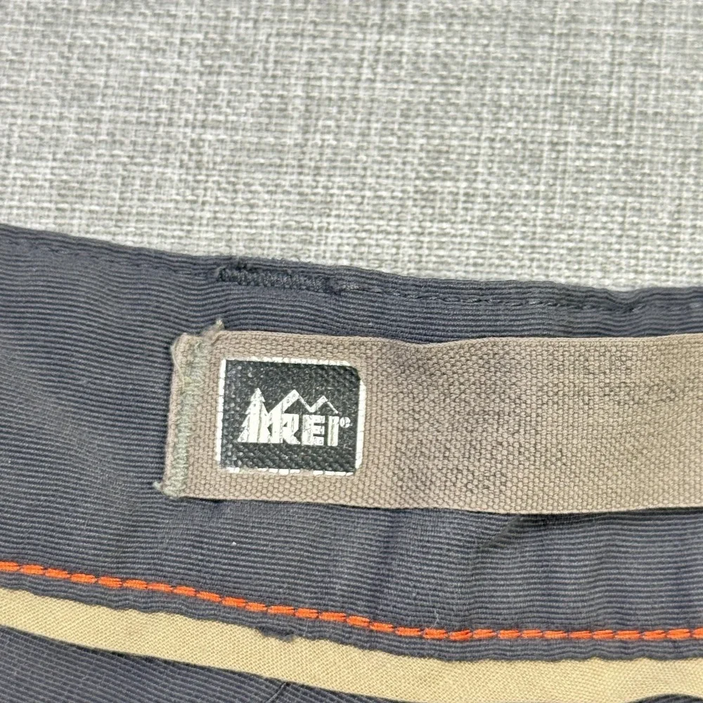REI Chino Shorts Mens 40 Gray Cotton Canvas Belted Pockets Flat Front 11